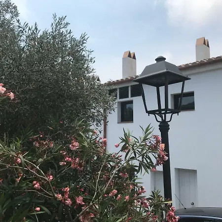 Masnou Apartment *